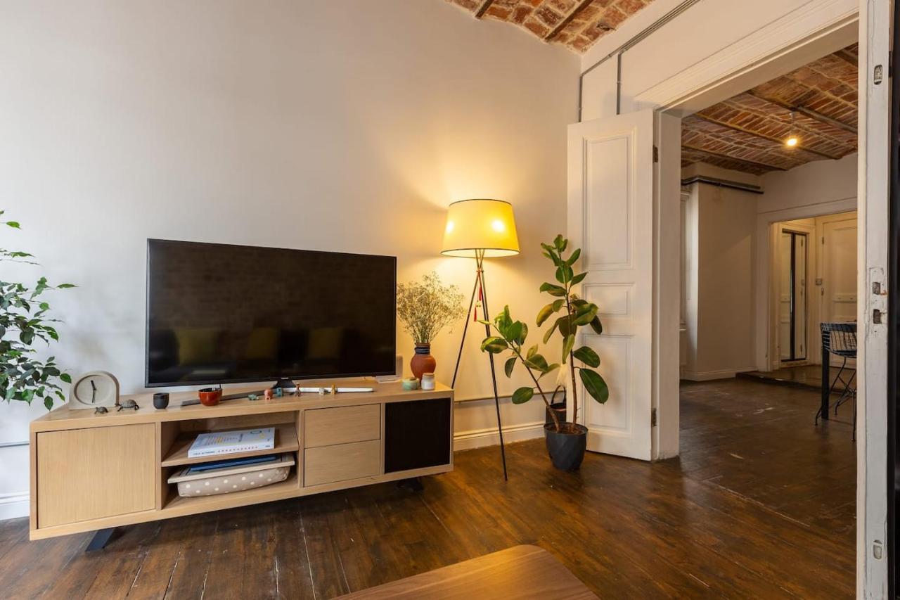 Renovated Apartment At The Heart Of Istanbul With Huge Terrace Buitenkant foto