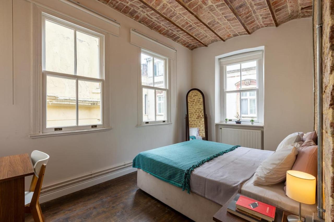 Renovated Apartment At The Heart Of Istanbul With Huge Terrace Buitenkant foto